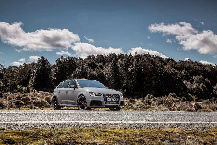  Audi RS3 Sportback (8V) 2015 года  (AU) (фото 1 из 30)